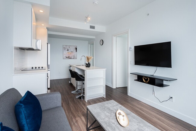 Building Photo - 1454 Avenue Overdale