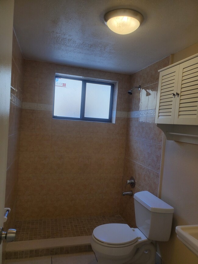 Photo - 1451 W 43rd Pl