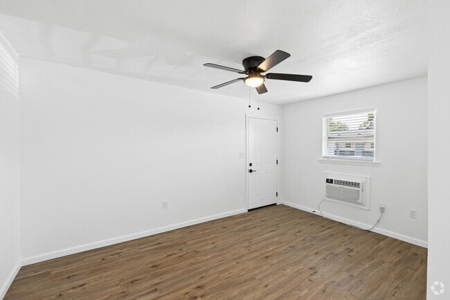 Harmony - 1BR, 1BA - 750SF - Living Room