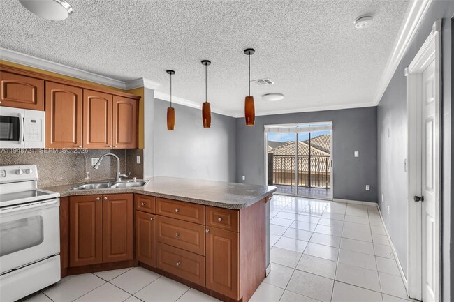 Photo - 8851 NW 119th St Unit 4414