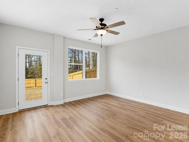 Photo - 339 Gray Dr