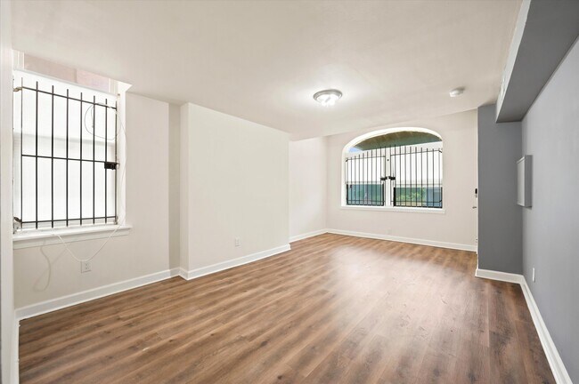 1721 W Tioga St Unit 1