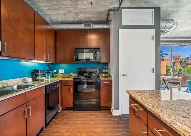 Photo - 800 S Clark St Unit 310