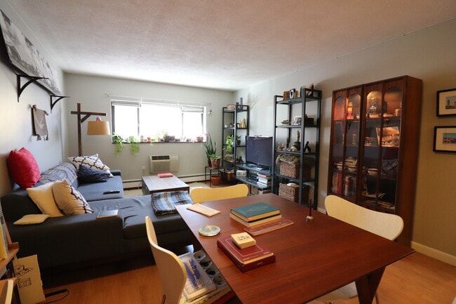 Photo - 15 Walbridge St Unit 34