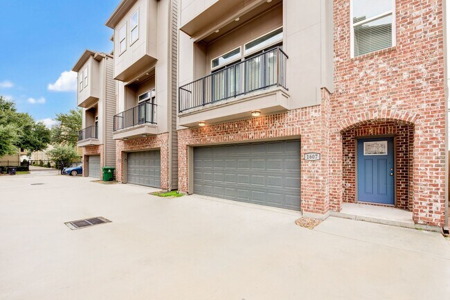 Photo - House with expansive rooftop deck overlook...