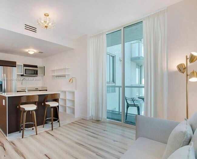 Photo - 1900 N Bayshore Dr Unit 03