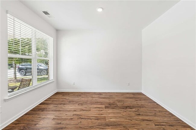 Photo - 430 Burgundy Terrace SE
