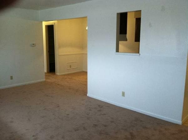 Photo - Country Squire Apartments