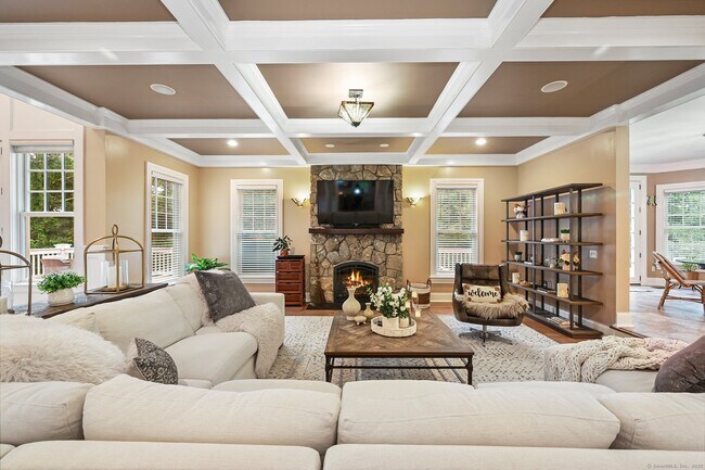 Photo - 87 Buckingham Ridge Rd