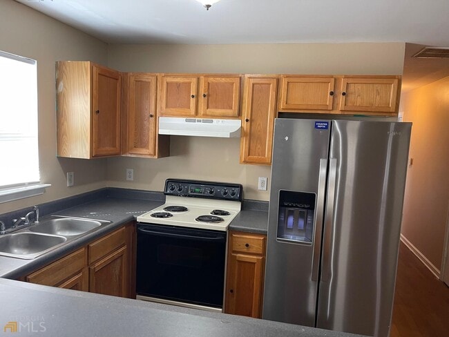 Photo - 440 Woodlawn Ave NW