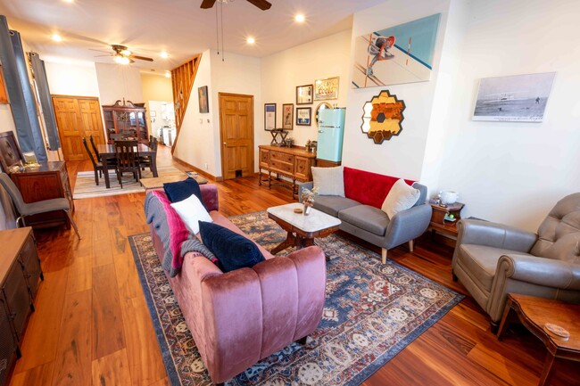 Building Photo - 1241 Bates Ave