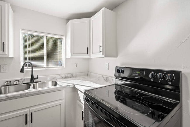 Photo - 3120 N Romero Rd