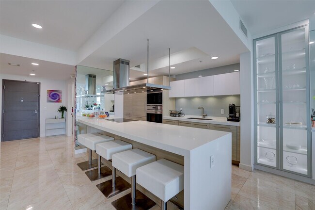 Photo - 17301 Biscayne Blvd Unit 406