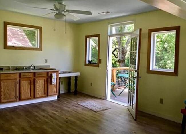 Photo - 503 Wachovia St