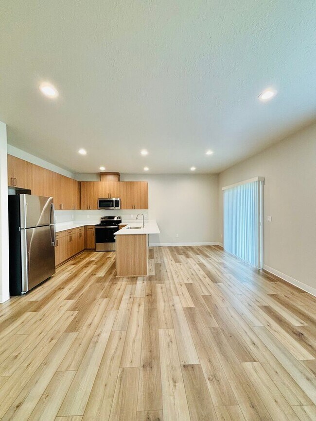 Photo - 2434 Leonard Ln