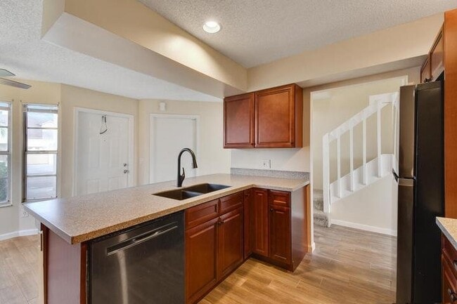 Photo - 1475 Lake Mango Way