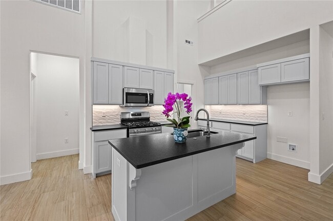 Photo - 700 Sun Meadows Loop