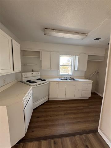 Photo - 519 Hutchinson St