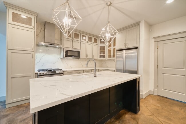 Building Photo - 4914 Rose St