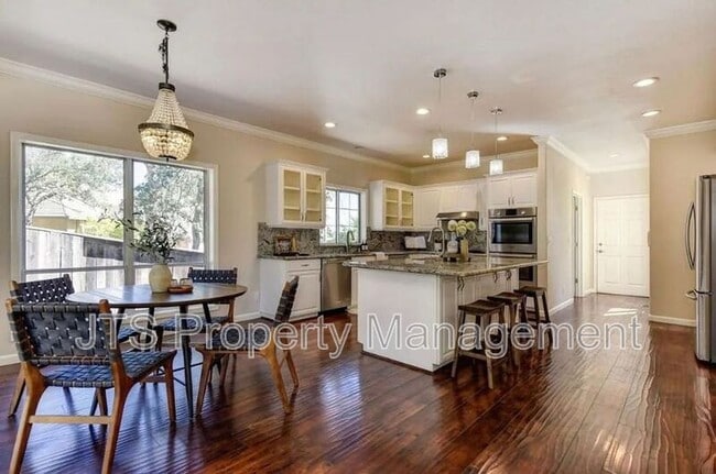 Photo - 4210 Mepham Ct