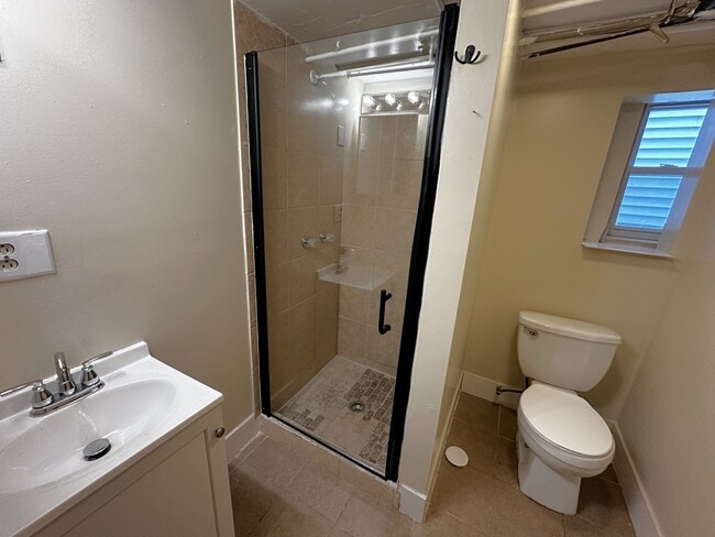 Photo - 4431 S Sacramento Ave Unidad 1