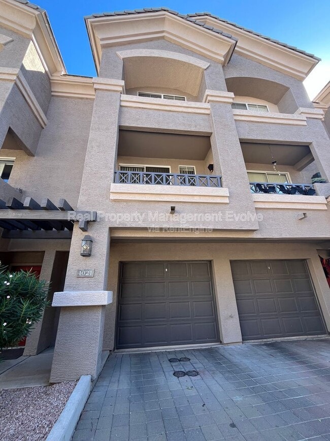 Photo - 4455 E Paradise Vlg Pkwy S Unidad 1021