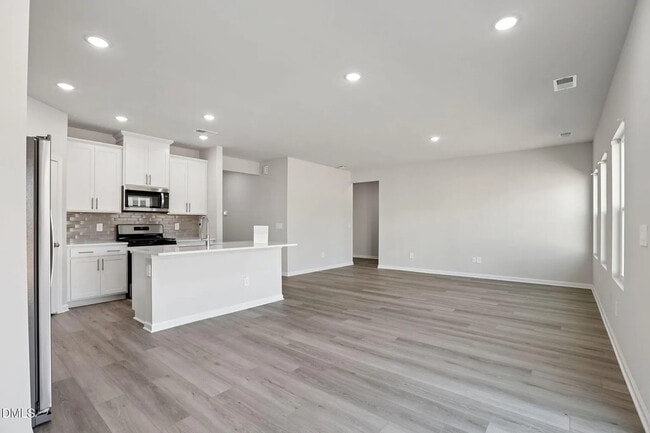 Photo - Room in House on Hoff Ct