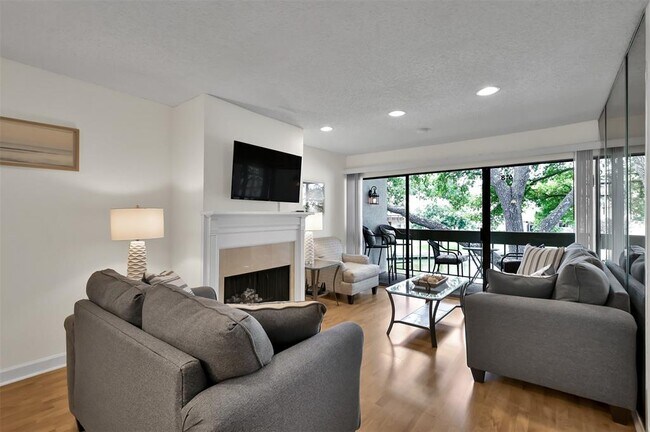 Photo - 12100 Melville Dr Unidad 618F