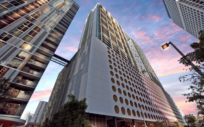 Photo - 500 Brickell Ave Unit 2708