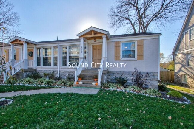 Building Photo - 103 Cherokee Rd Unit A