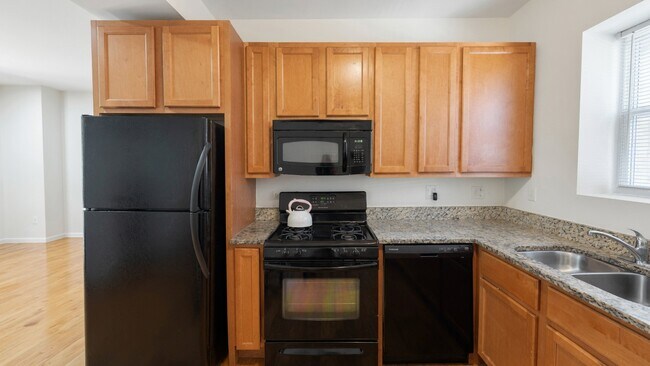 3354 W Wilson Ave Unit 2S