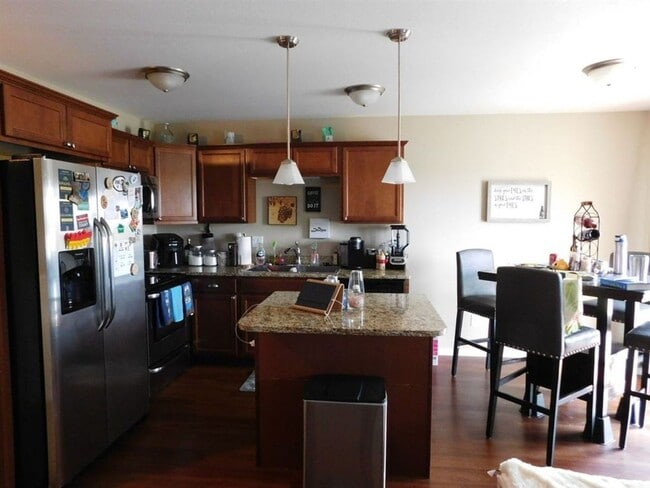 Photo - 3 Bedroom Townhome!