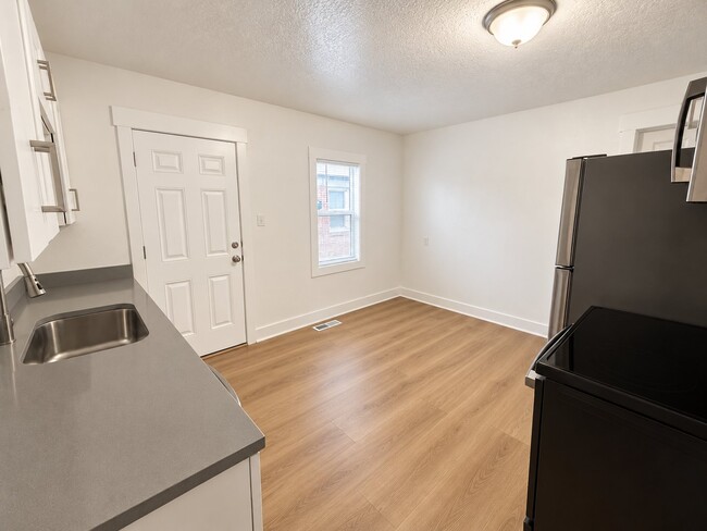 458 E Lambourne Ave Unit A