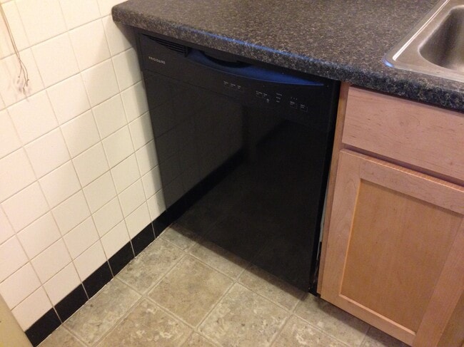 Photo - 6018 Woodmont Ave Unidad #3