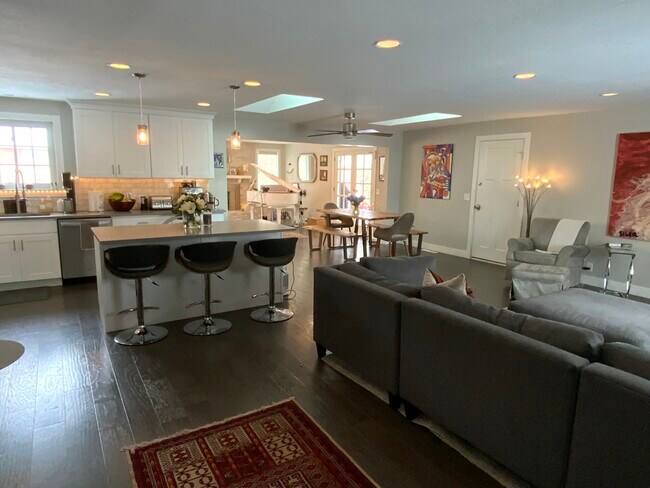 Photo - 1555 Fieldcrest Ln