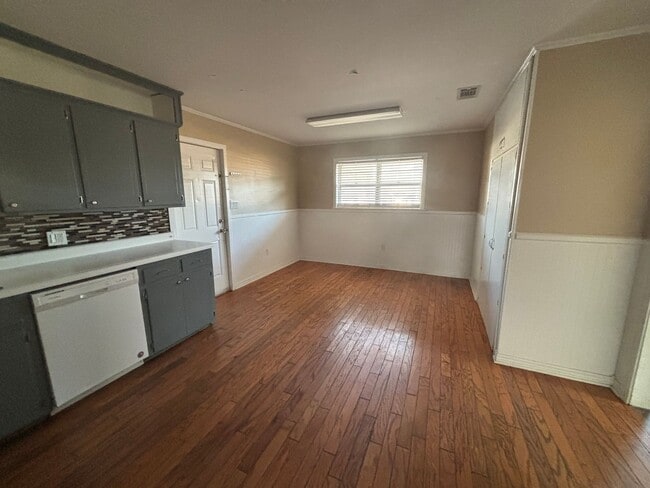 Photo - Welcome to your new home in the heart of Russellville, AR!