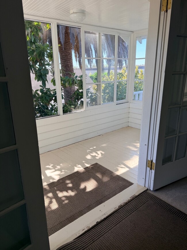592 Palm Ave Unit 592B