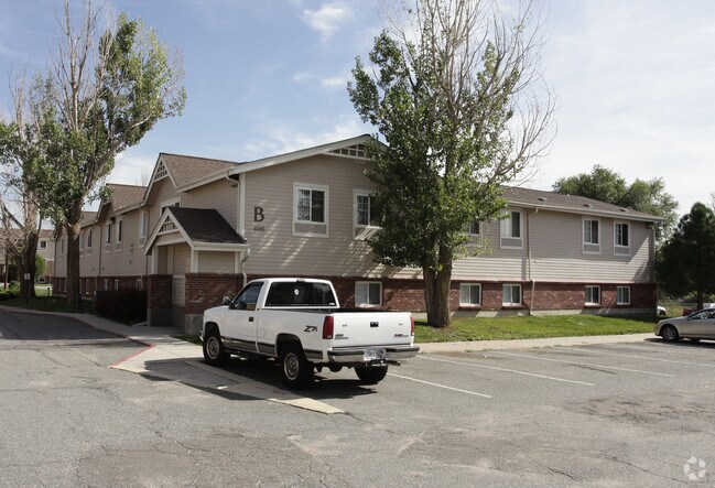 Orchard Crossing Apartments