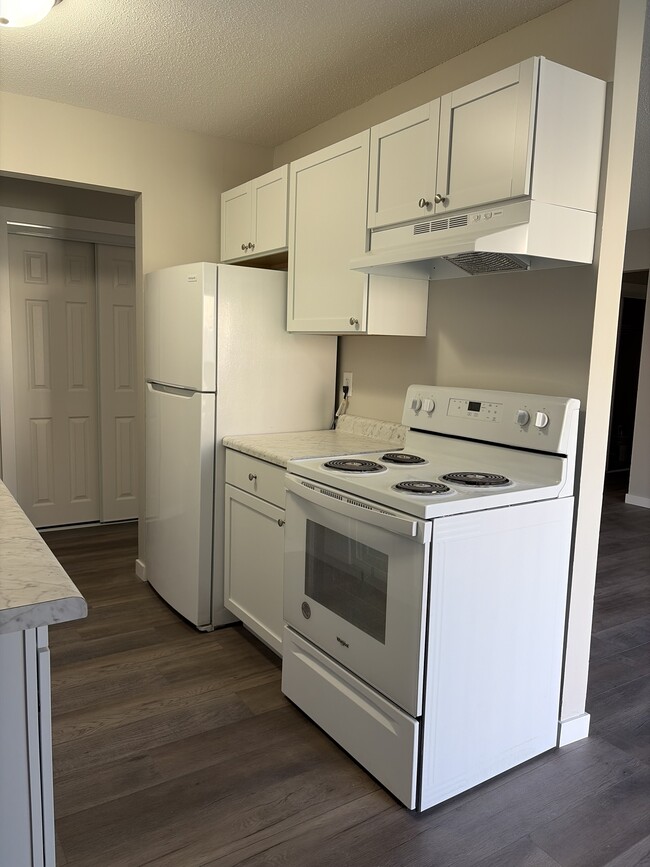 Photo - 1025 Smetana Rd Unit 3