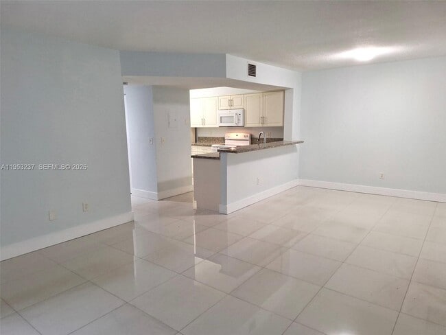 Photo - 18810 NW 57th Ave Unit 104