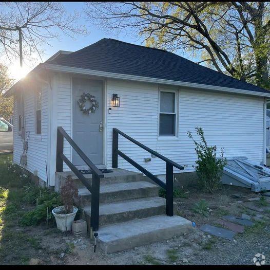 Building Photo - 31 Oakhurst Ave Rental