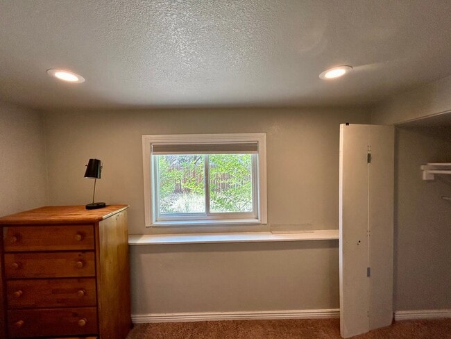 Photo - 3108 Moonbeam Cir S