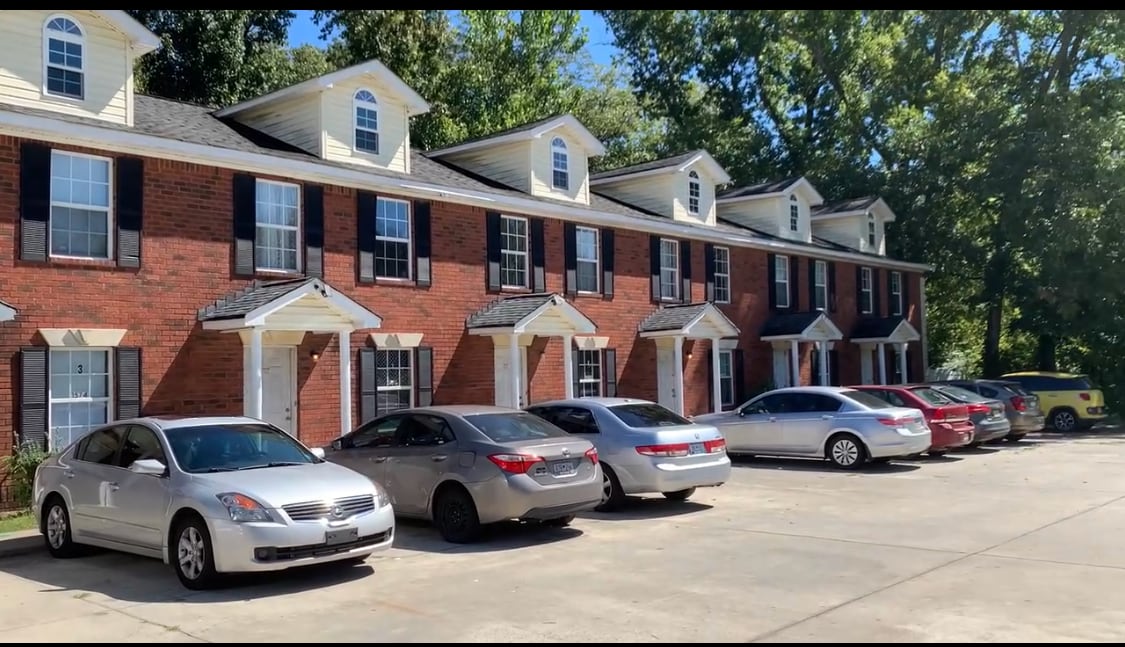 Photo - 1572 Johnson St