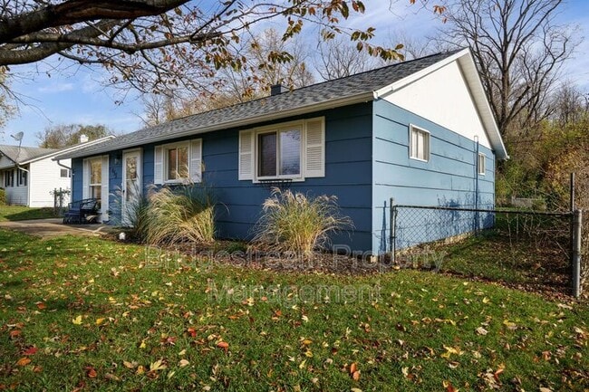Photo - 655 Eavey St