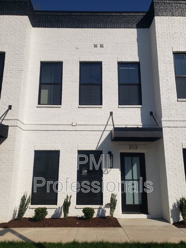 Photo - 213 McAuliffe St Townhome