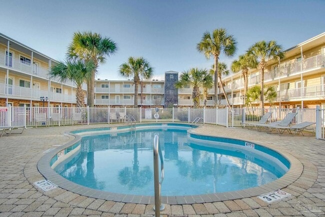 Building Photo - 710 Scenic Hwy Unit 202