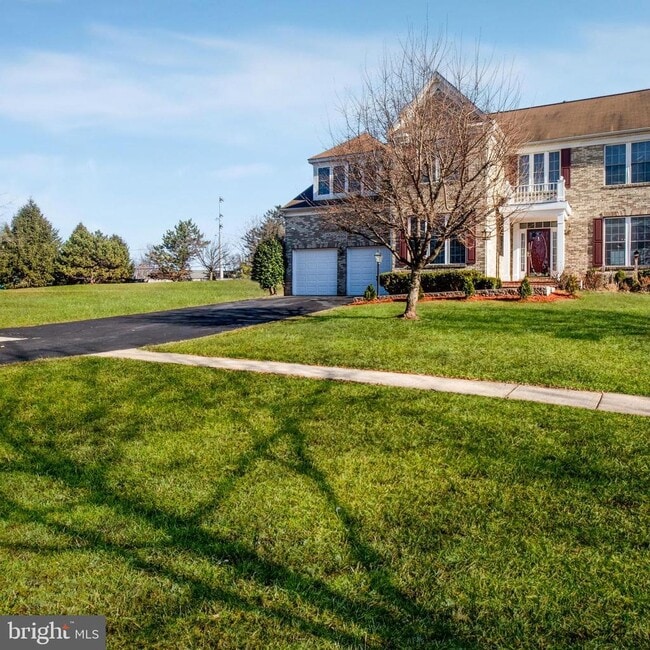 Photo - 15309 Lions Den Rd