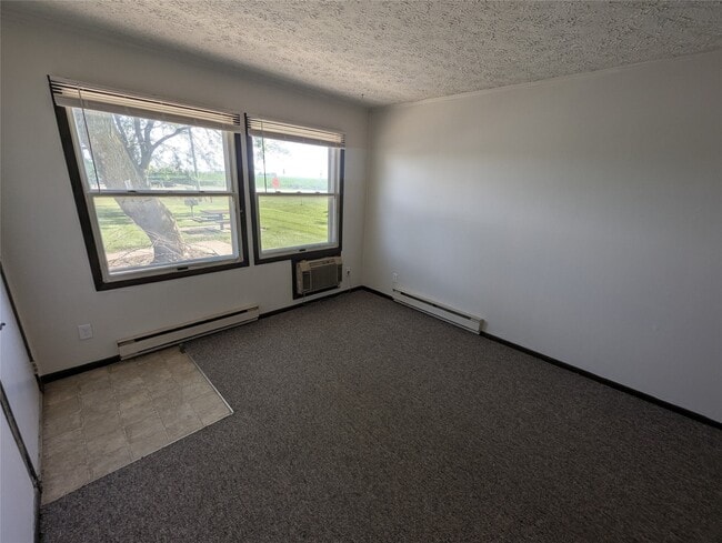 Photo - 207 Stringtown Rd