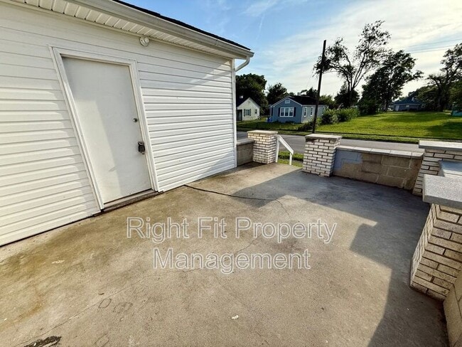 Photo - 1211 Lind St