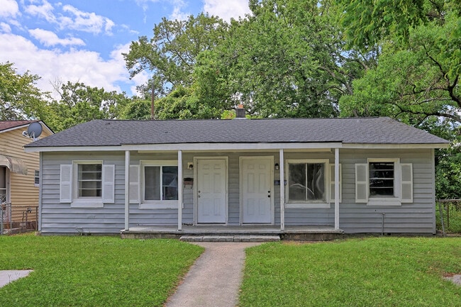 Building Photo - 1013 Carroll St